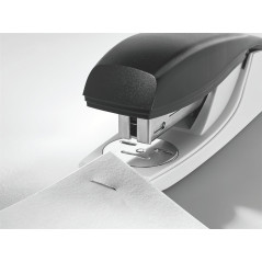 Leitz Petite Agrafeuse de Bureau, Capacité 25 Feuilles, Rouge, Boîtier Ergonomique, Agrafes Incluses, Gamme NeXXt, 55016025