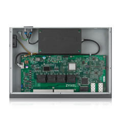 Zyxel Switch 16 ports Gigabit Smart Managed PoE+ avec une réserve de 250 watts et 2 ports Gigabit Combo avec gestion Cloud Nebul