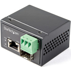 StarTech.com Convertisseur Fibre RJ45 PoE+ Industriel 30W - SFP vers RJ45 - Gigabit Fibre Optique Mono Mode/Multi Mode vers Cuiv