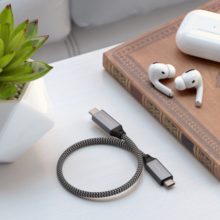 Satechi Câble USB-C vers USB-C 4.0, Charge PD 100W, Résolution 8K@60Hz et 4K@120Hz, Données 40Gbps pour MacBook Air & Pro M5 M4,