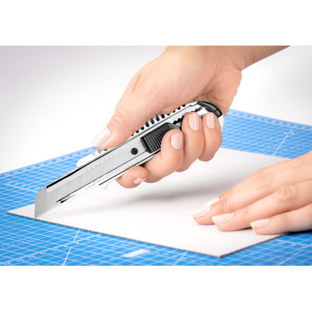 Dahle Fraise professionnelle (lame de 18 mm, boîtier en métal, pour exigences professionnelles) Argent