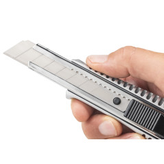 Dahle Fraise professionnelle (lame de 18 mm, boîtier en métal, pour exigences professionnelles) Argent