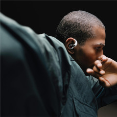 Nothing Ear (Open) Ecouteurs Bluetooth avec Technologie Open Sound, Deux micros + AI Clear Voice, 30 Heures de Lecture Audio et 