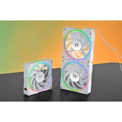 Thermaltake TS140 EX RGB | Ventilateur PWM haute performance 140 mm | Éclairage RGB | Pression d'air optimisée | Lot de 3 | Blan