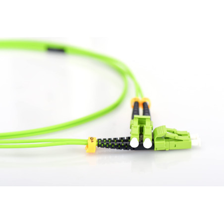DIGITUS DK-2533-02-5 – Câble À Fibre Optique OM5 – 2 m – LC à LC – Câble Fibre Optique Duplex – 1/10/40/100 Gbit/s – MM Multimod
