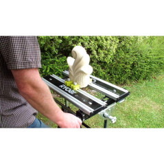 RYOBI - Établi RWB03 – Plan de Travail Multi-Positions, Pliable, Hauteur Réglable, Surface Antidérapante, Idéal Découpe, Serrage