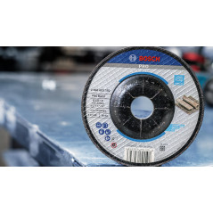 Bosch 1x Disque abrasif PRO Metal Longlife pour petite meuleuse angulaire et alésage 22,23 mm (pour Acier, Ø 125 mm, Professiona