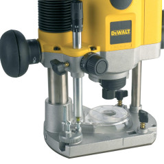 DEWALT DW621KT-QS