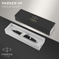 Parker IM stylo bille | laque noire avec attributs chromés| pointe moyenne| encre bleu | coffret cadeau Parker IM stylo bille | laque noire avec attributs chromés| pointe moyenne| encre bleu | coffret cadeau