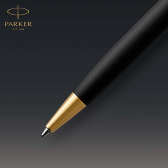 Parker Sonnet stylo bille luxe | laque noir mat avec attributs or | pointe moyenne | encre noir | coffret cadeau