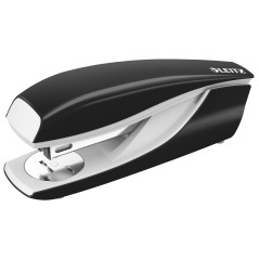 Leitz Agrafeuse de Bureau, Capacité 30 Feuilles, Noir, Boîtier Métallique Ergonomique, Agrafes Incluses, Gamme NeXXt, 55020095