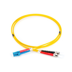 DIGITUS DK-2931-03 – Câble À Fibre Optique OS2 – 3 m – LC à ST – Câble Fibre Optique Duplex – 1/10 Gbit/s – SM Monomode LAN – Ty