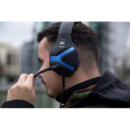 Konix FFF Casque Gaming Filaire pour PS4, PS5, Switch, Xbox One et Series X|S - Microphone 45° - Câble 1,5 m - Prise Jack 3,5 mm