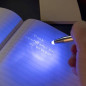 stylo invisible avec lumière