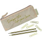 Papierdrachen Trousse en Velours - Elégante Trousse à Crayons en Poudre avec Un Slogan motivant, 2 Crayons et 5 Paper Clips doré Papierdrachen Trousse en Velours - Elégante Trousse à Crayons en Poudre avec Un Slogan motivant, 2 Crayons et 5 Paper Clips doré