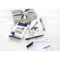 Faber-Castell 267118 - Crayons à encre de Chine Lettering Starter Set, 9 pièces, Pitt Artist Pens, crayon et taille-crayon inclu