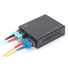 DIGITUS Convertisseur de média - Multimode/Monomode - Gbit Ethernet - SC à SC - longueur d'onde 850nm / 1310nm - noir