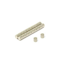 Magnet Expert 5 mm de diamètre x 5 mm d'épaisseur N42 Néodyme Aimant - 0.9 kg Pull (paquet de 25)