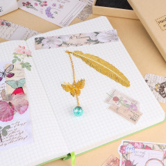 DERAYEE 2pcs Marque-Page Feuille en Métal Papillon et Fleur Sèche Éternelle Perles de Verre Pendentif Cadeau pour Étudiant Lecte